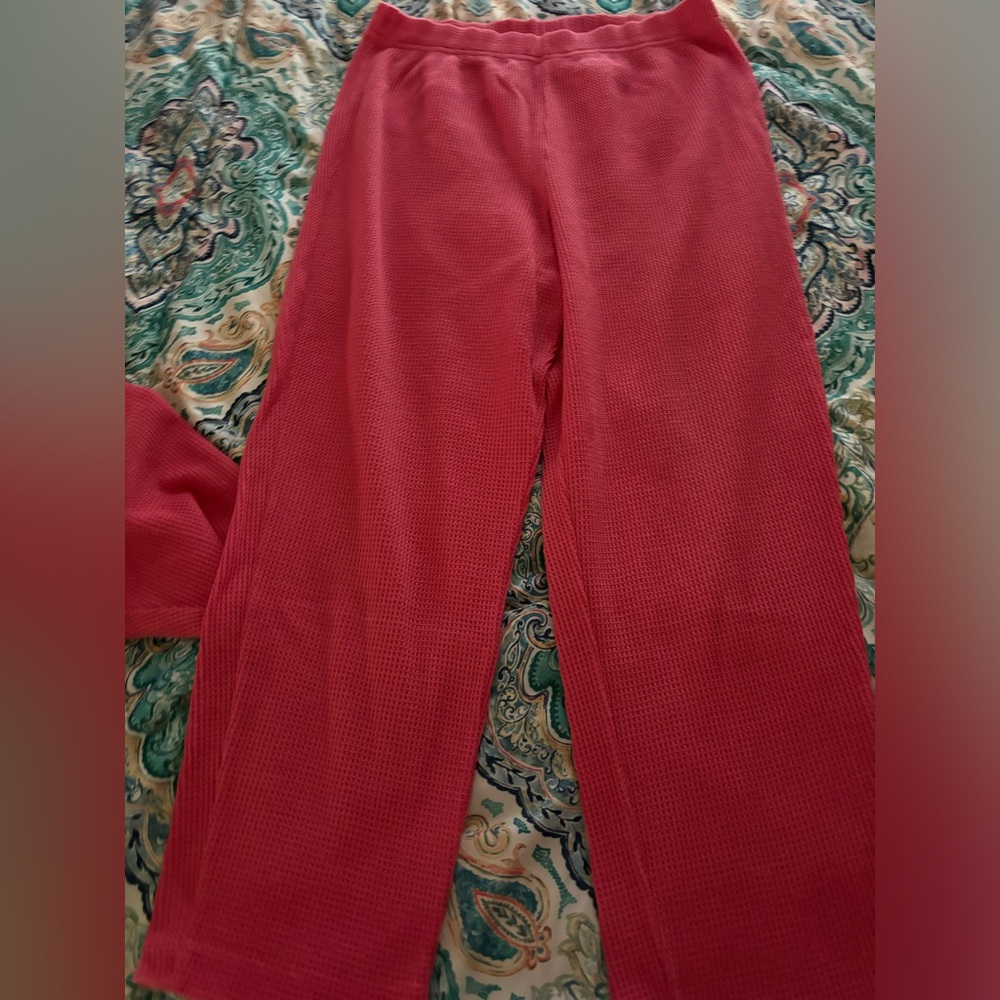 Women’s pants and shirt set